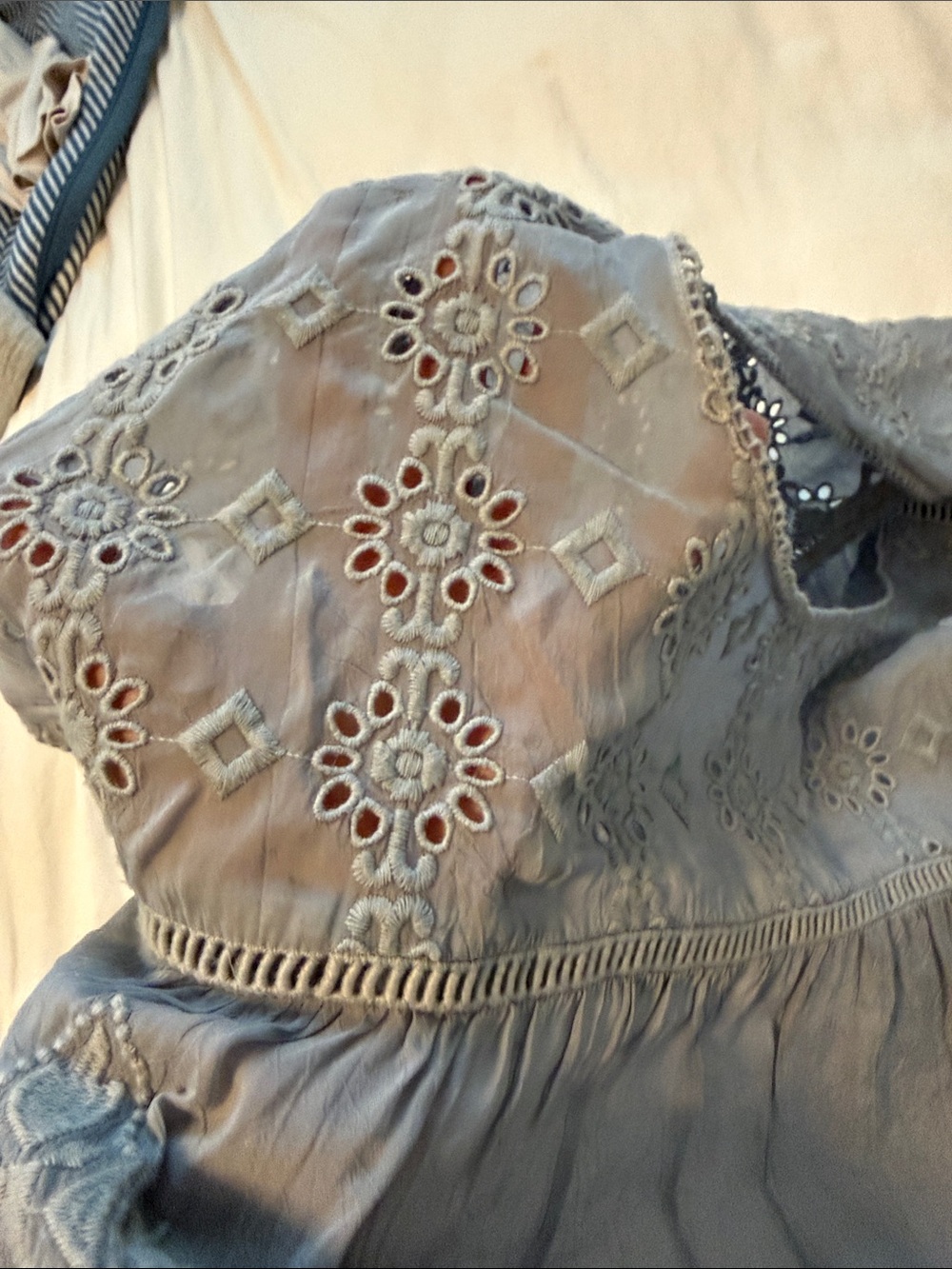 Johnny Was Boho Embroidered Gray Peasant Top Large - Picture 5 of 8